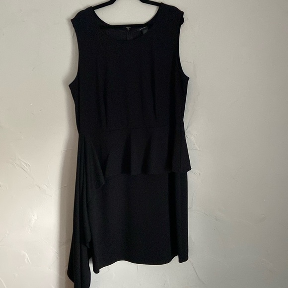Black asymmetrical dress - Picture 1 of 1